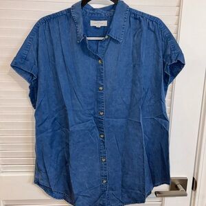 Women’s button down top